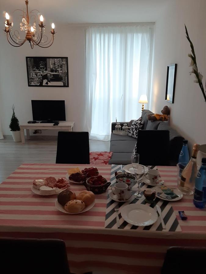 Hollywood Apartament Kosciuszki Łódź Buitenkant foto